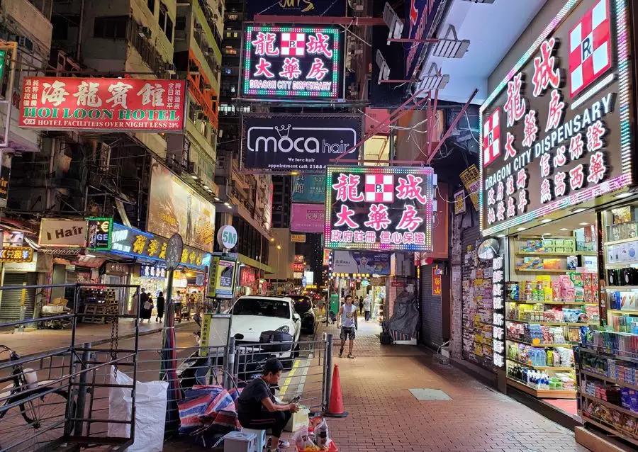 从来没见过如此冷清现场,从没见过如此空荡荡的长沙