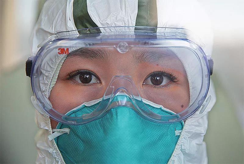 疫情面前，如果你熬不下去了，请看看他们…...