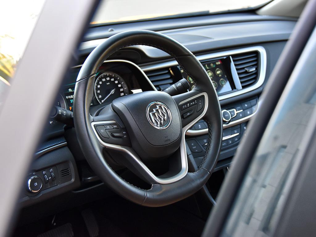 吉利pk合资车,吉利帝豪vs别克gl8