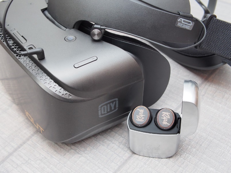 带你体验VR世界——爱奇艺奇遇2SVR一体机胶片灰