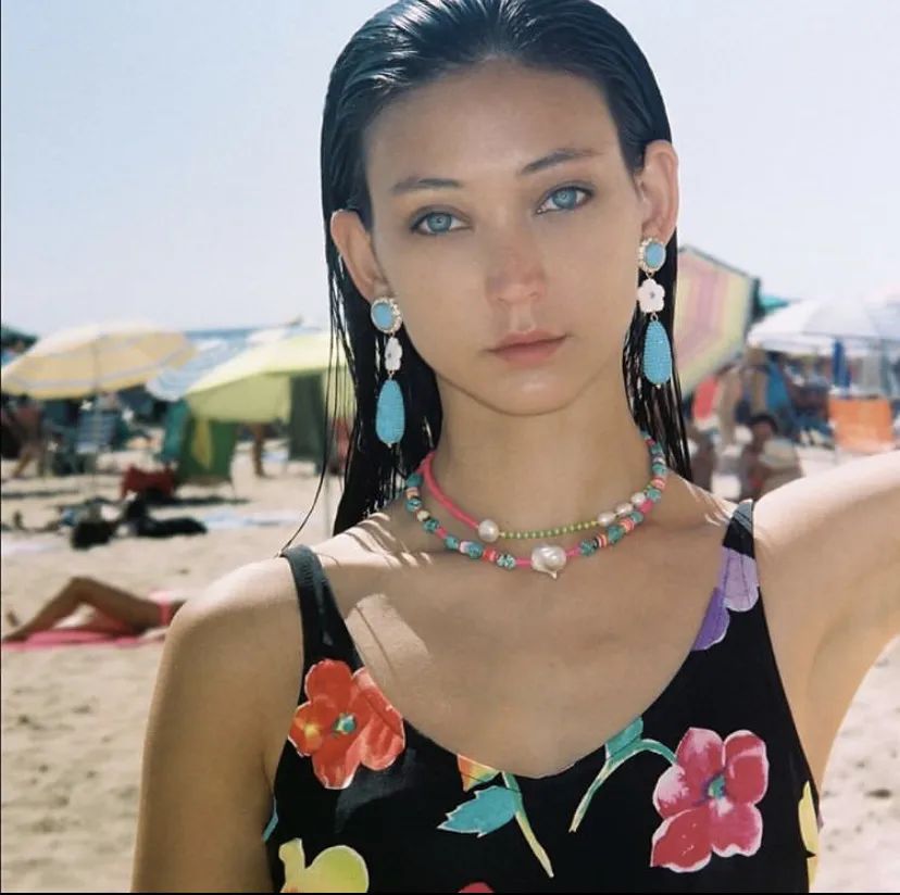 珍珠耳钉优雅永不过时,经典大方的耳钉