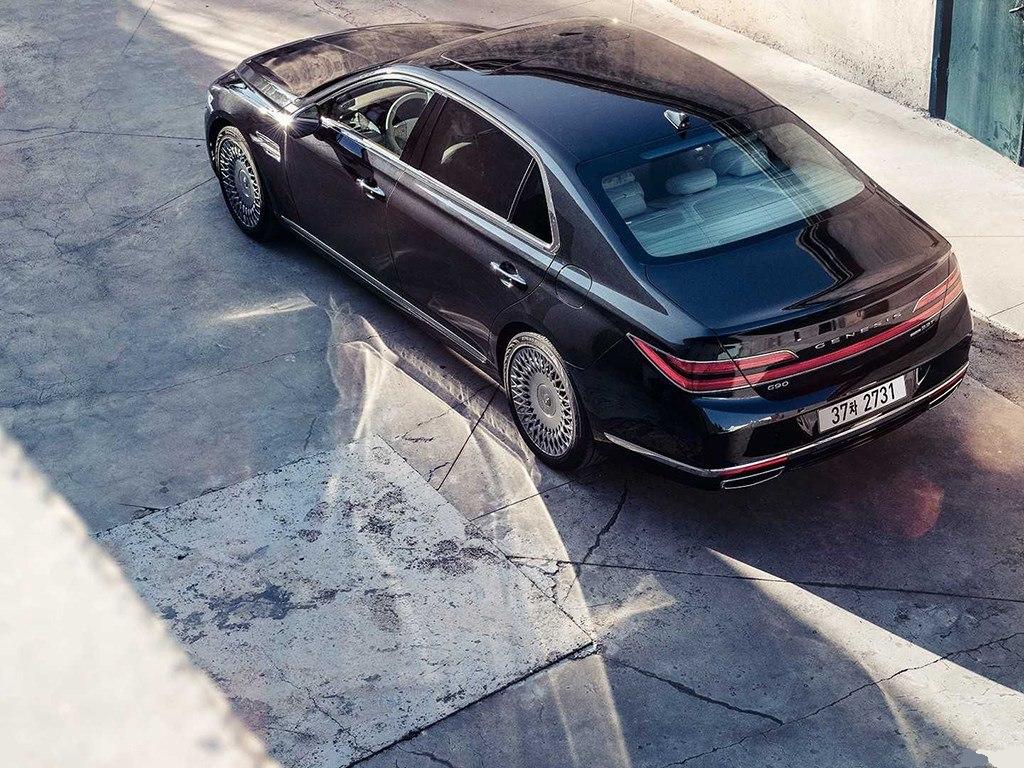 韩系D级车，比雅科仕还高级，搭载5.0LV8，5.2米多，能叫板S级吗