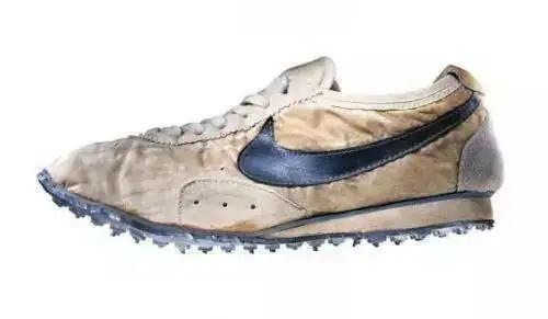 乔丹5000元篮球鞋,乔丹aj1芝加哥拍卖