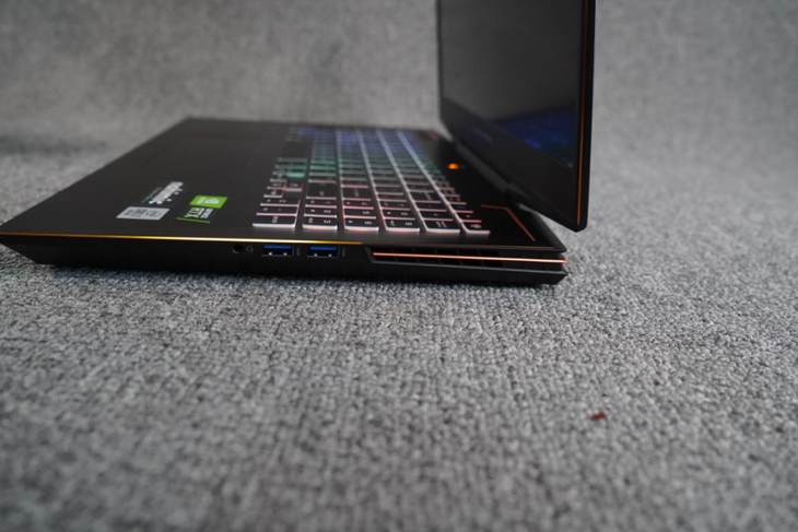 雷神91117.3游戏本评测,雷神911rtx2060游戏评测