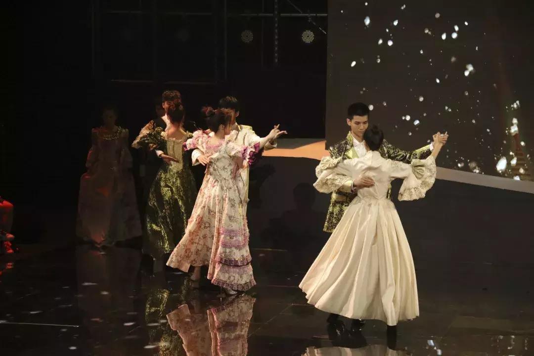 从时尚看艺术如何传承北服2019毕业设计展演