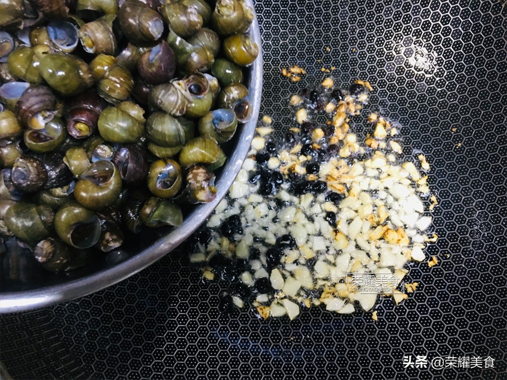 田螺炒完一股腥臭味还能吃吗,田螺腥味太大如何去除