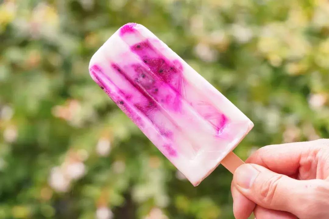 如何在家自制奶油冰棍,自制冰棍手工制作