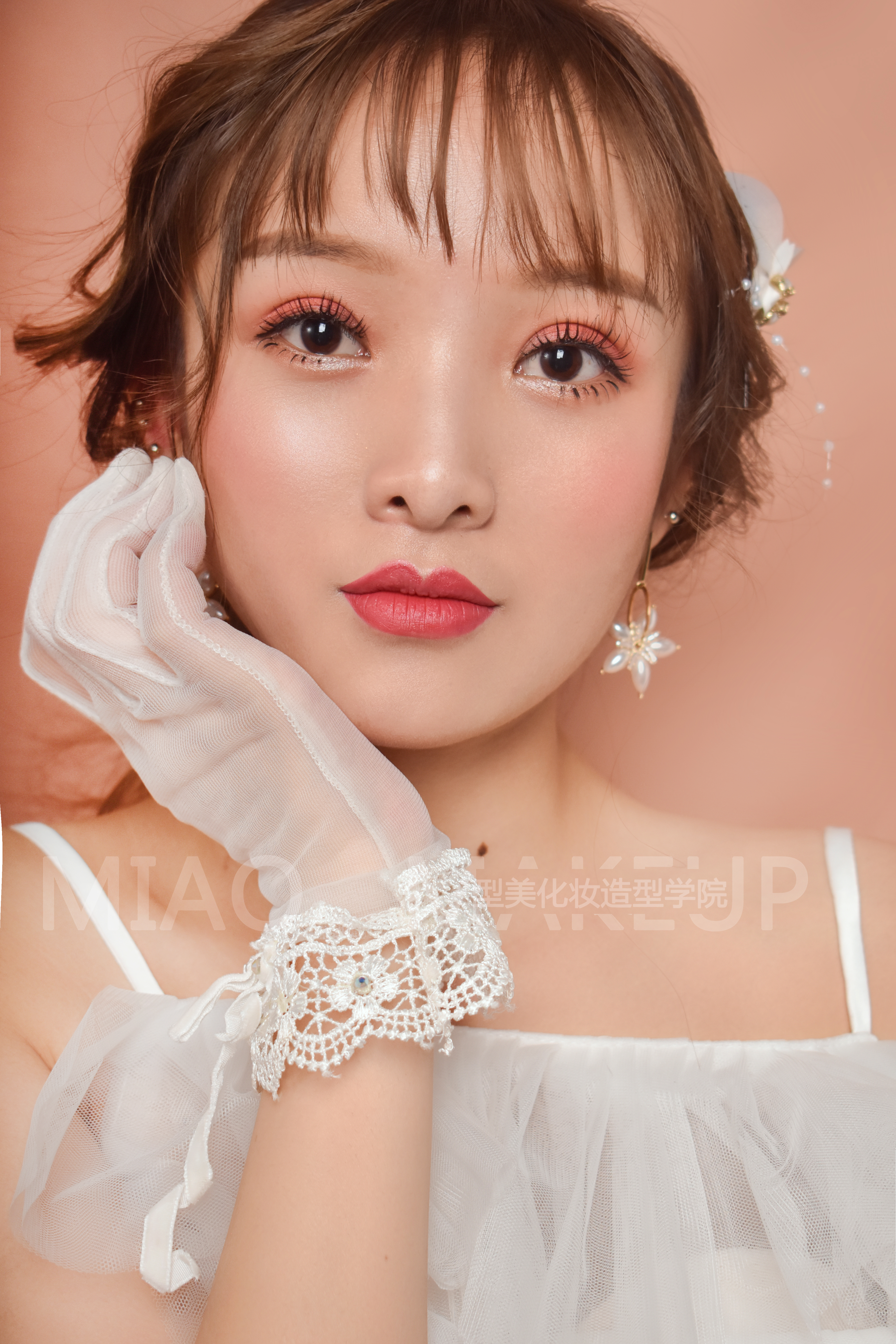 在化妆学校学化妆学不会怎么办,化妆学校学化妆要了解什么