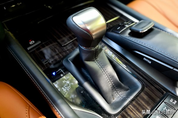 雷克萨斯lx570和揽胜拔河,雷克萨斯lx570极限越野挑战