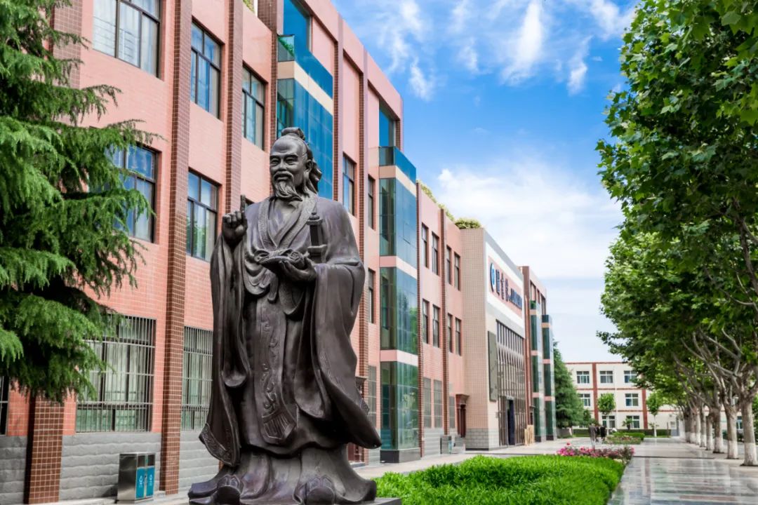 西京学院贵不贵,西京贵族学校