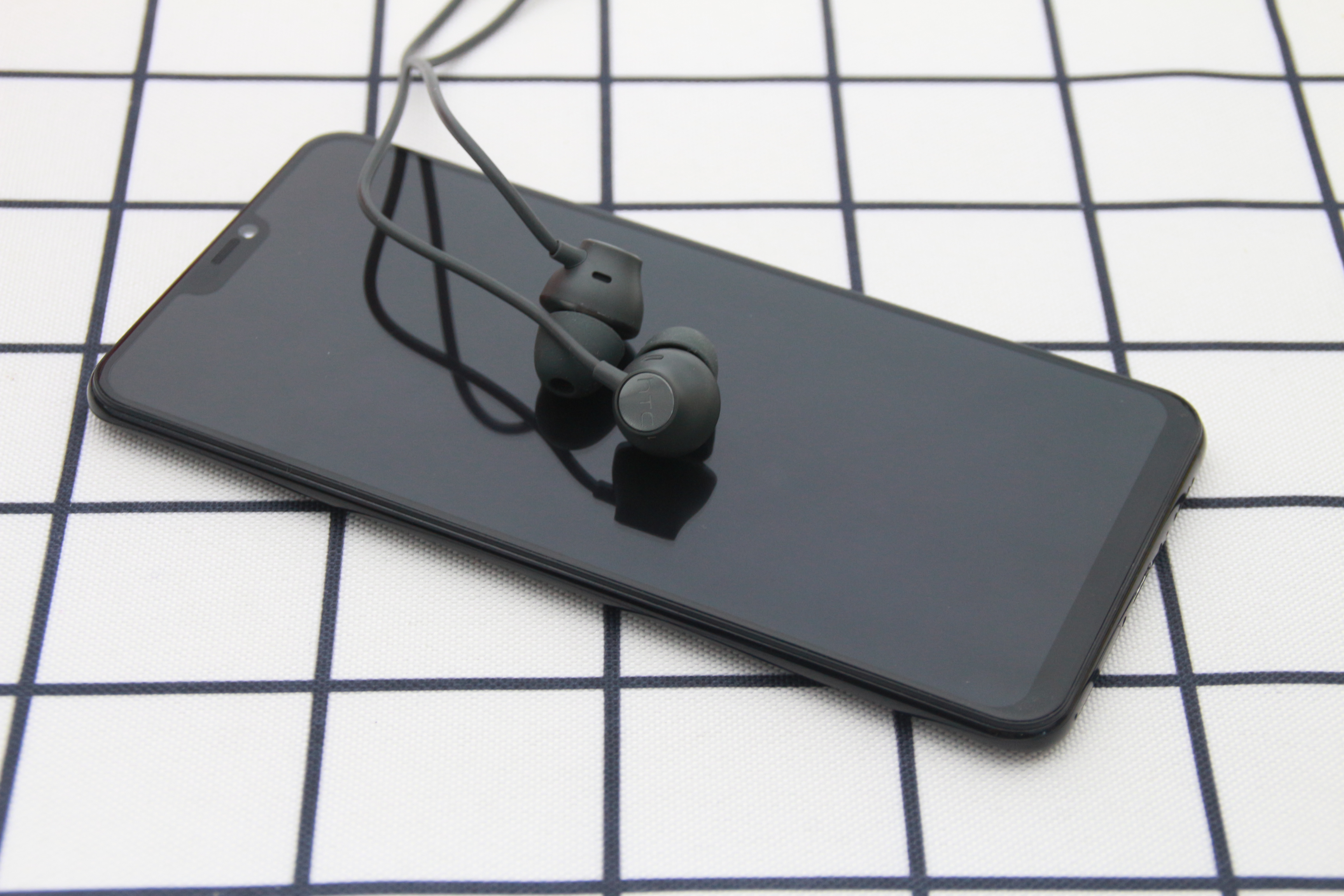 同等价位平头塞和圈铁耳机哪个好,千元价位最强有线耳机