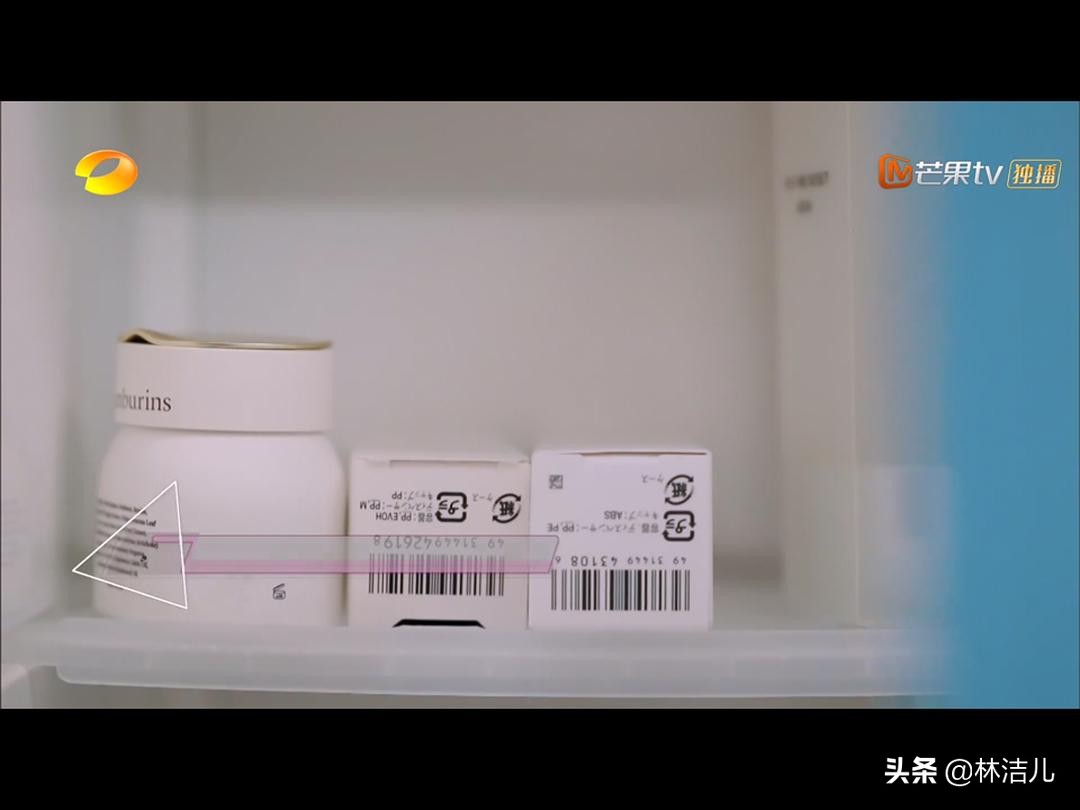 吴昕我家那闺女衣服同款,何雯娜吴昕我家小两口