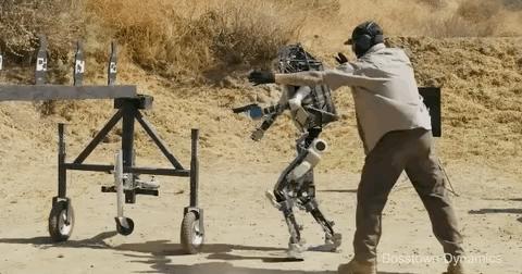 机器人可以打仗吗,机器人拿起枪视频