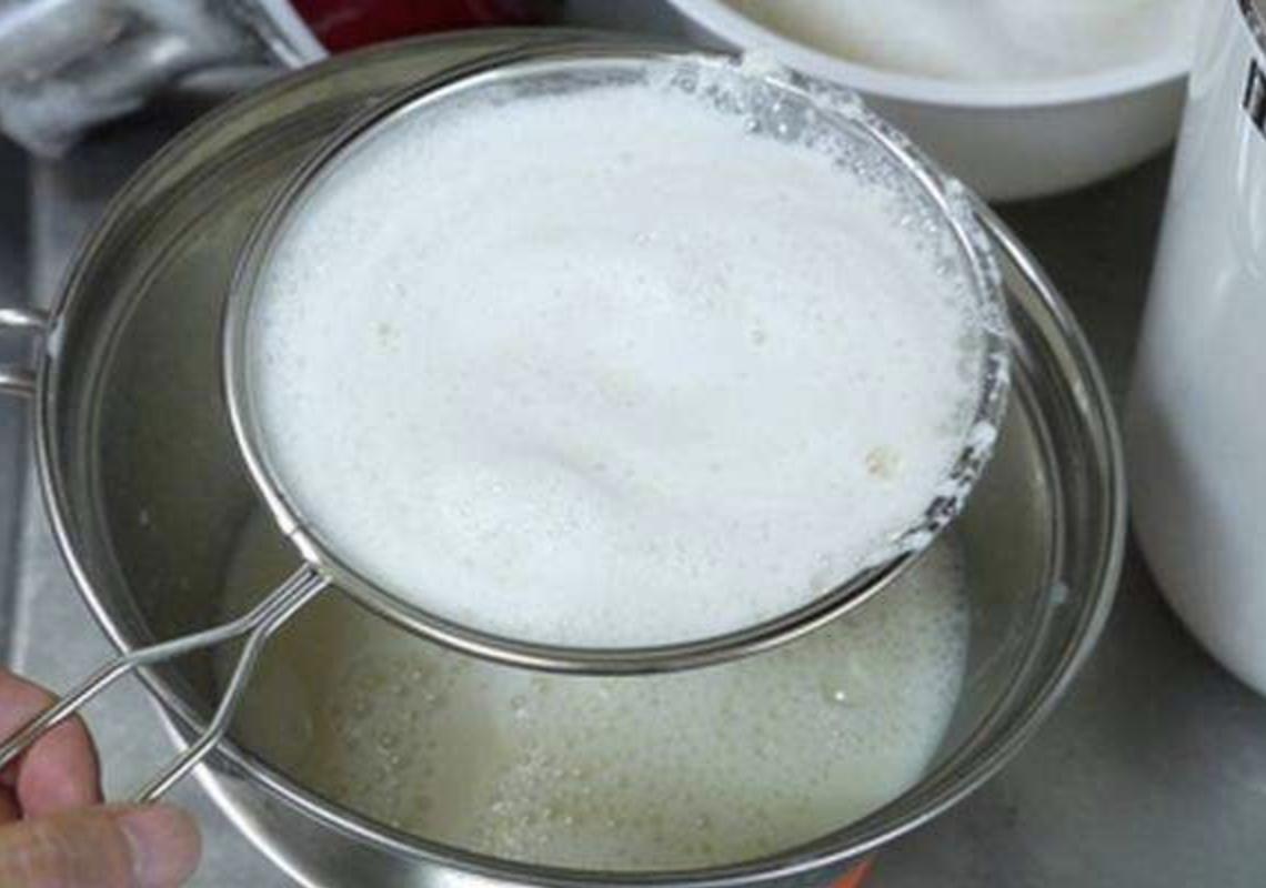 豆浆打出来有泡沫怎么撇掉,打豆浆浮上来的泡沫要丢掉吗