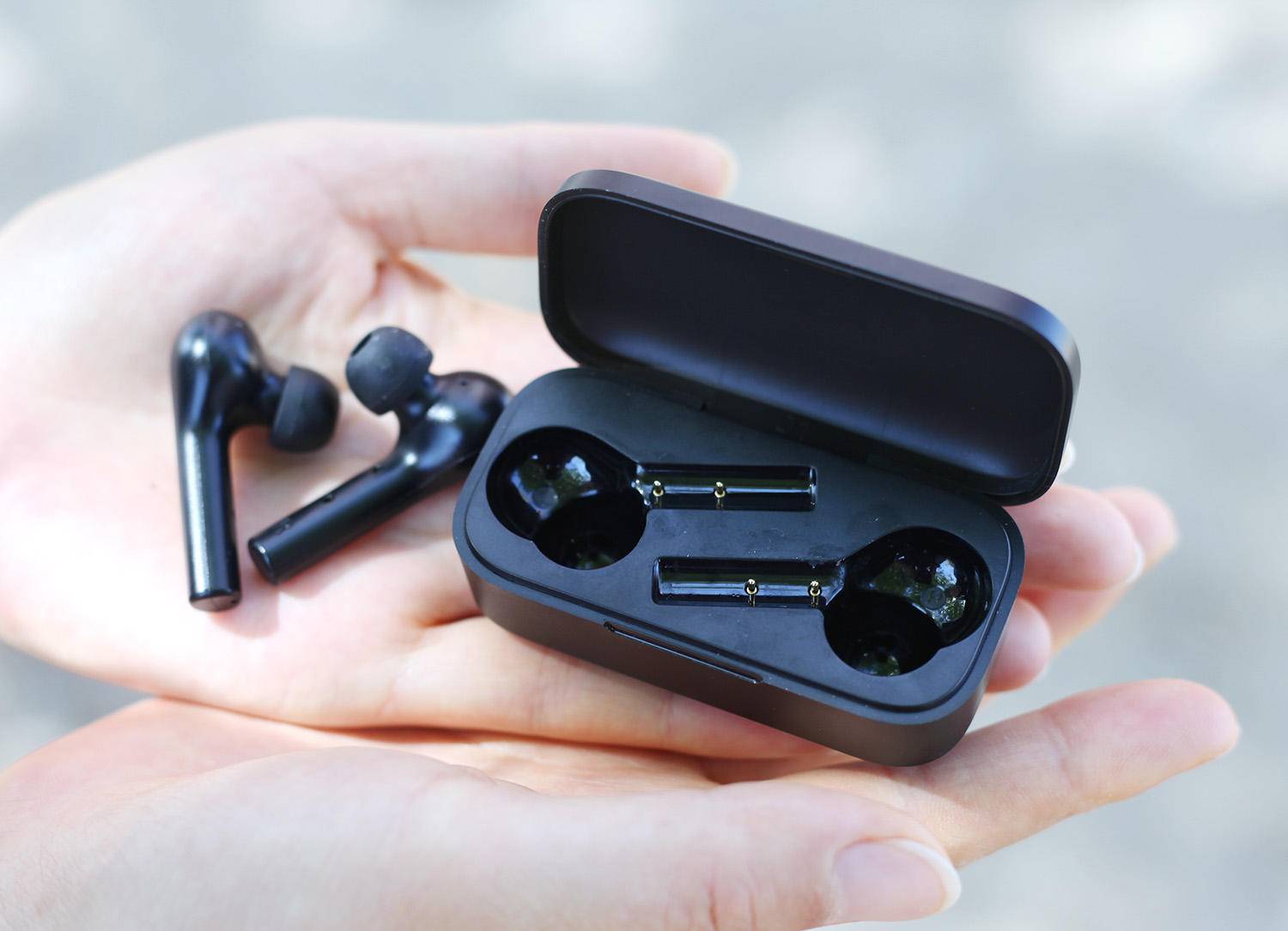 最轻巧实用的耳机,简单好用的耳机