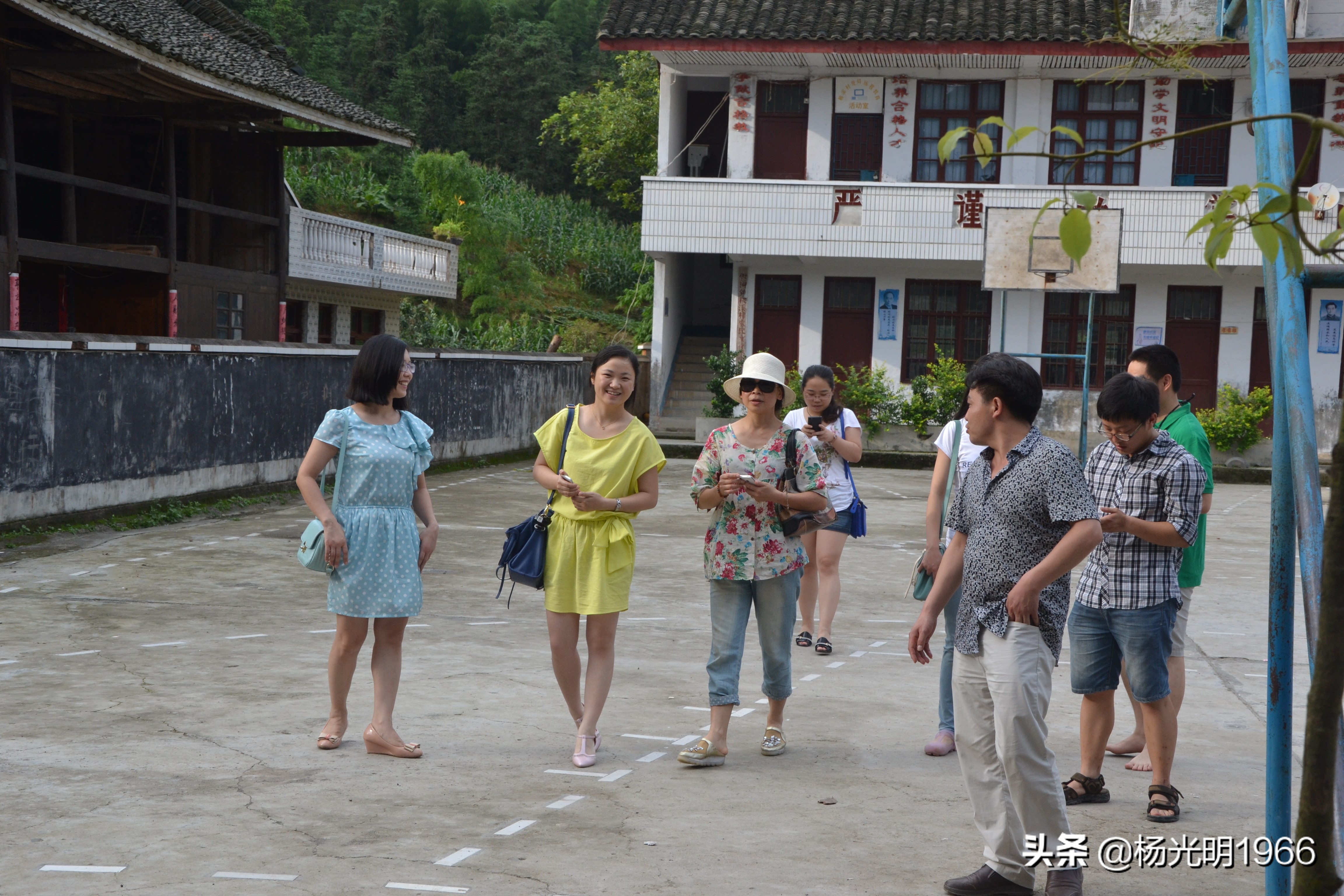 爱在苗乡女声完整版,爱在苗乡苗语版完整