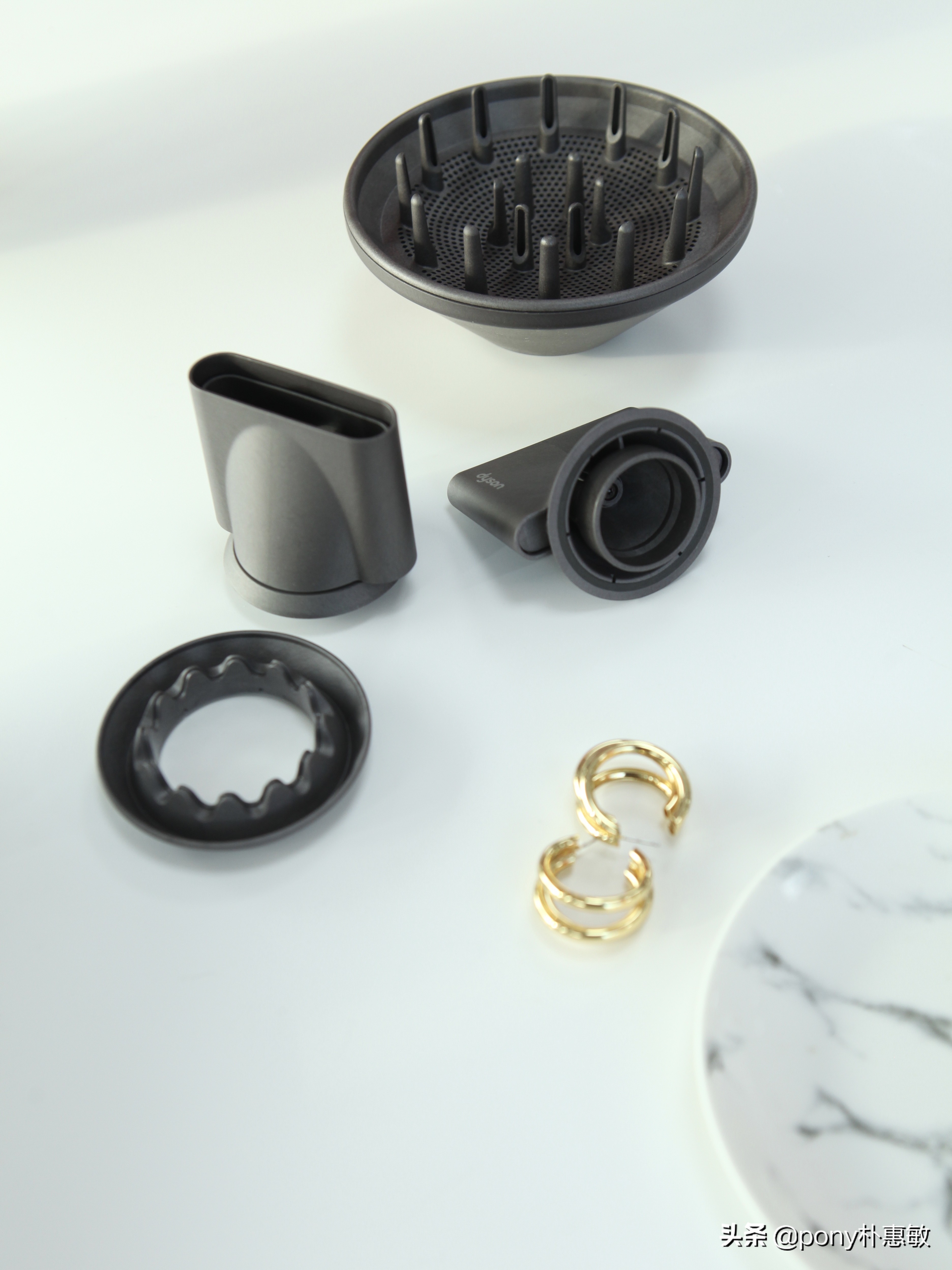 看潮流穿搭博主,瞧瞧时尚博主的个性穿搭