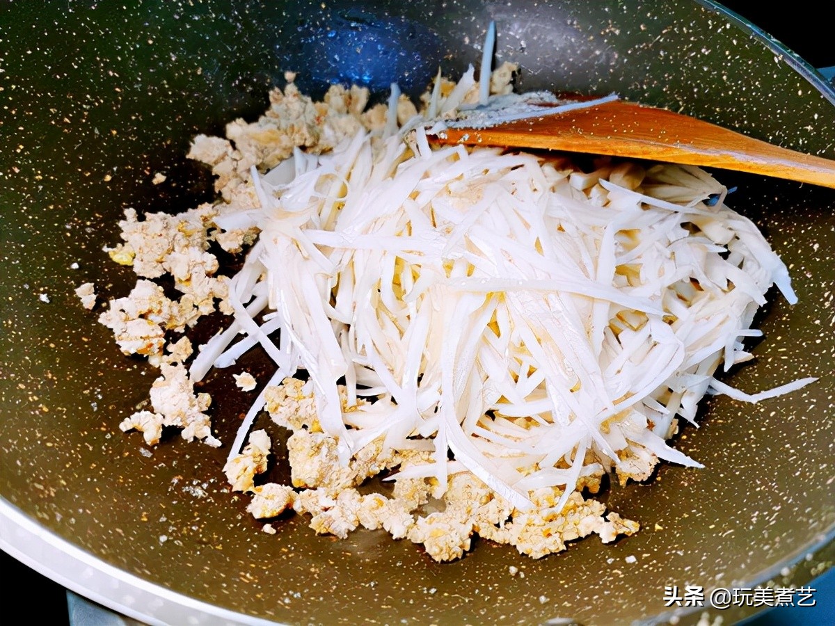 鱼籽嘎嘣脆,麻辣鱼籽藕片