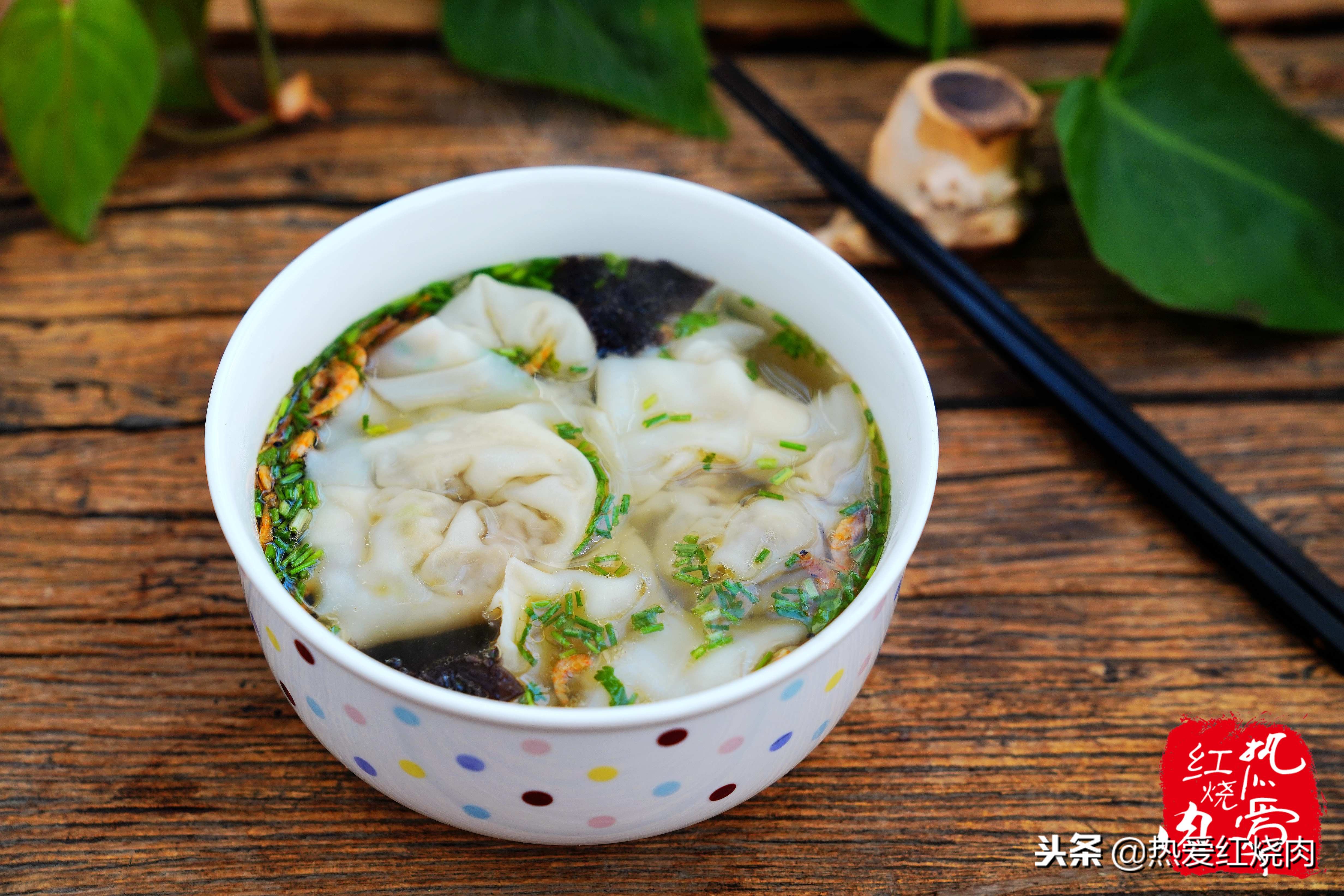 馄饨馅儿怎么做才能最好吃,馄饨店里需要给客人准备什么调料