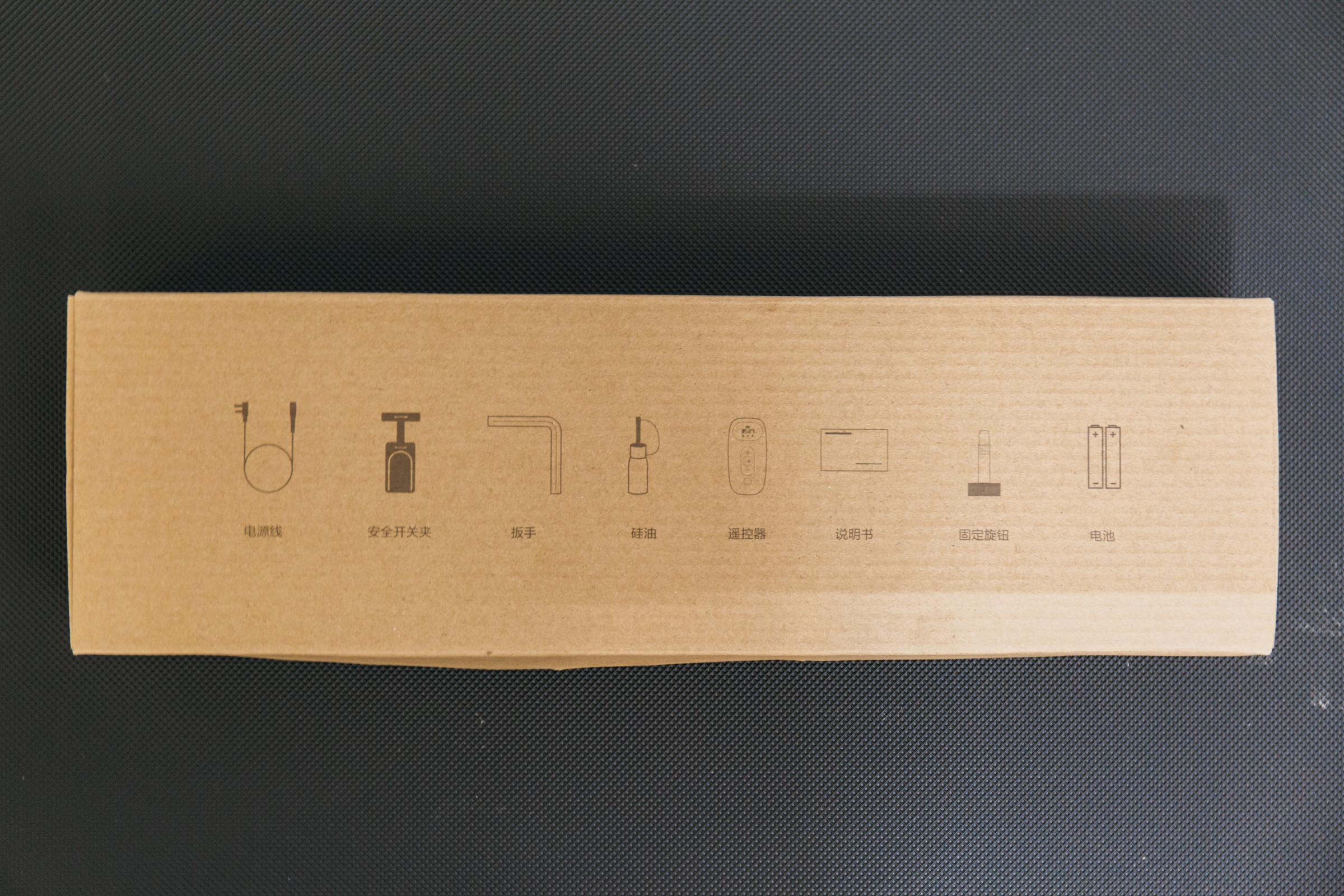 天猫精灵！小姐姐想跑步-小米有品小金K12语音跑步机体验