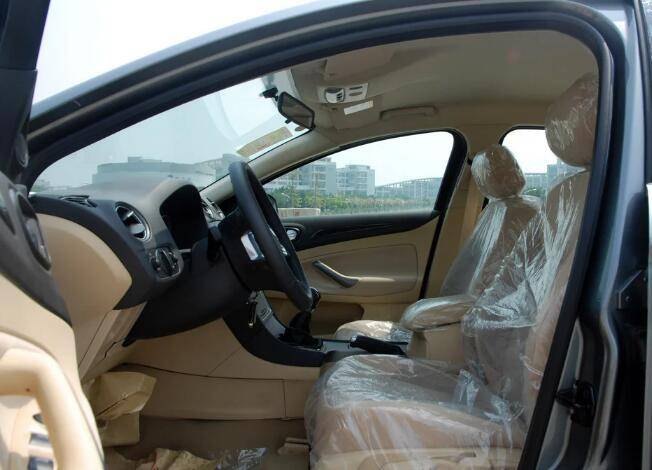 开了一年的蒙迪欧12万值得入手吗,15款12万公里的蒙迪欧值得买吗