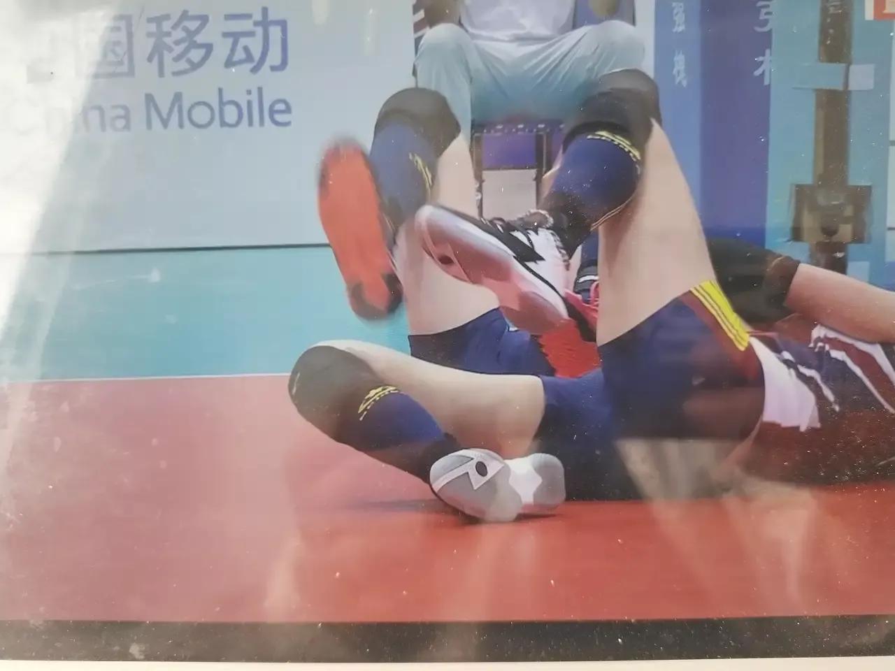 李盈莹受伤视频大全,李盈莹奥运资格赛受伤