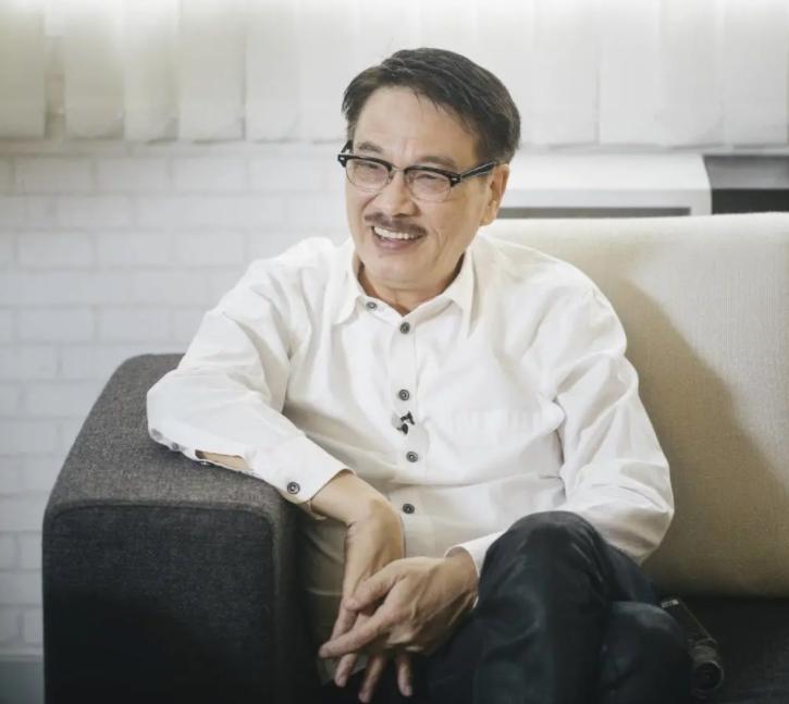 少林足球吴孟达被踩头幕后,乌龙院吴孟达被扔石头