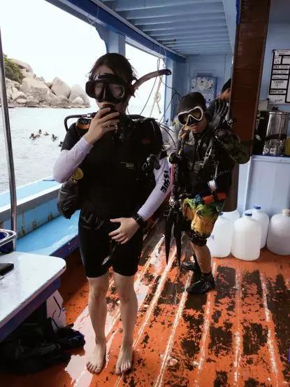 假期撒手没的戏精同事们,竟然在我挤春运的时候吹海风??(下)