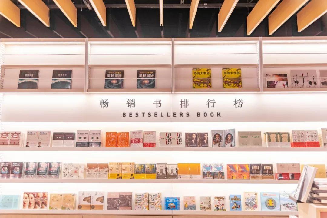 至强扫货攻略！佛山CBD潮玩新地标，女生月购物狂欢！