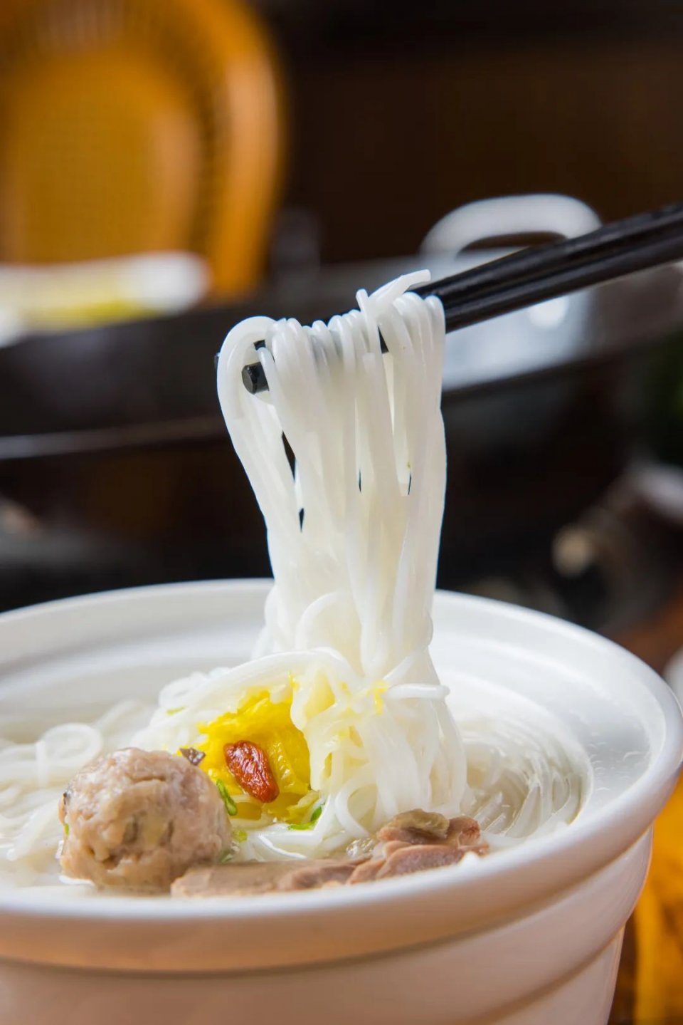 红足15年的食鹅名店，仅凭一只鹅，获奖无数