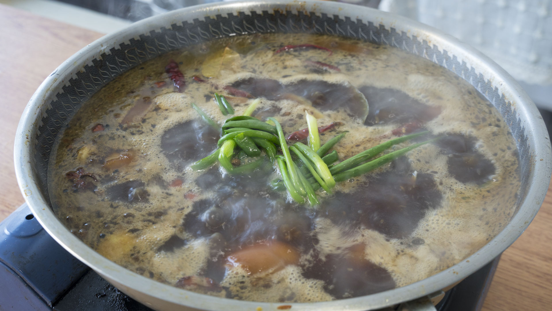 女性多吃这6种食物既美容又养生,女人不舍得花钱吃饭怎么办