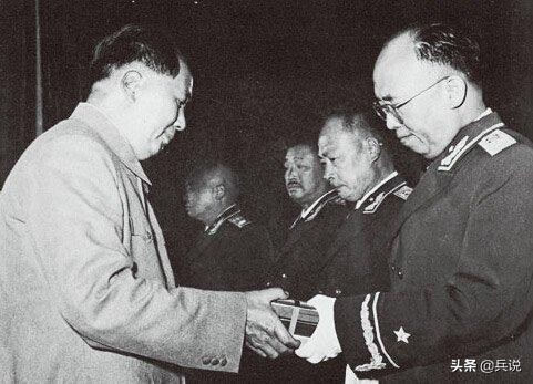 评定元帅，罗荣桓*剑英叶**不够格？粟裕辞帅，并不成立