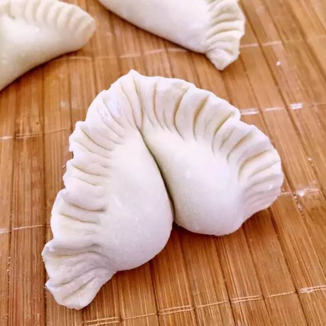 韭菜鸡蛋饺子花样包法图片,饺子多种花样包法图解