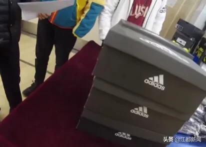 商场假货折扣店,假冒名牌商场特卖