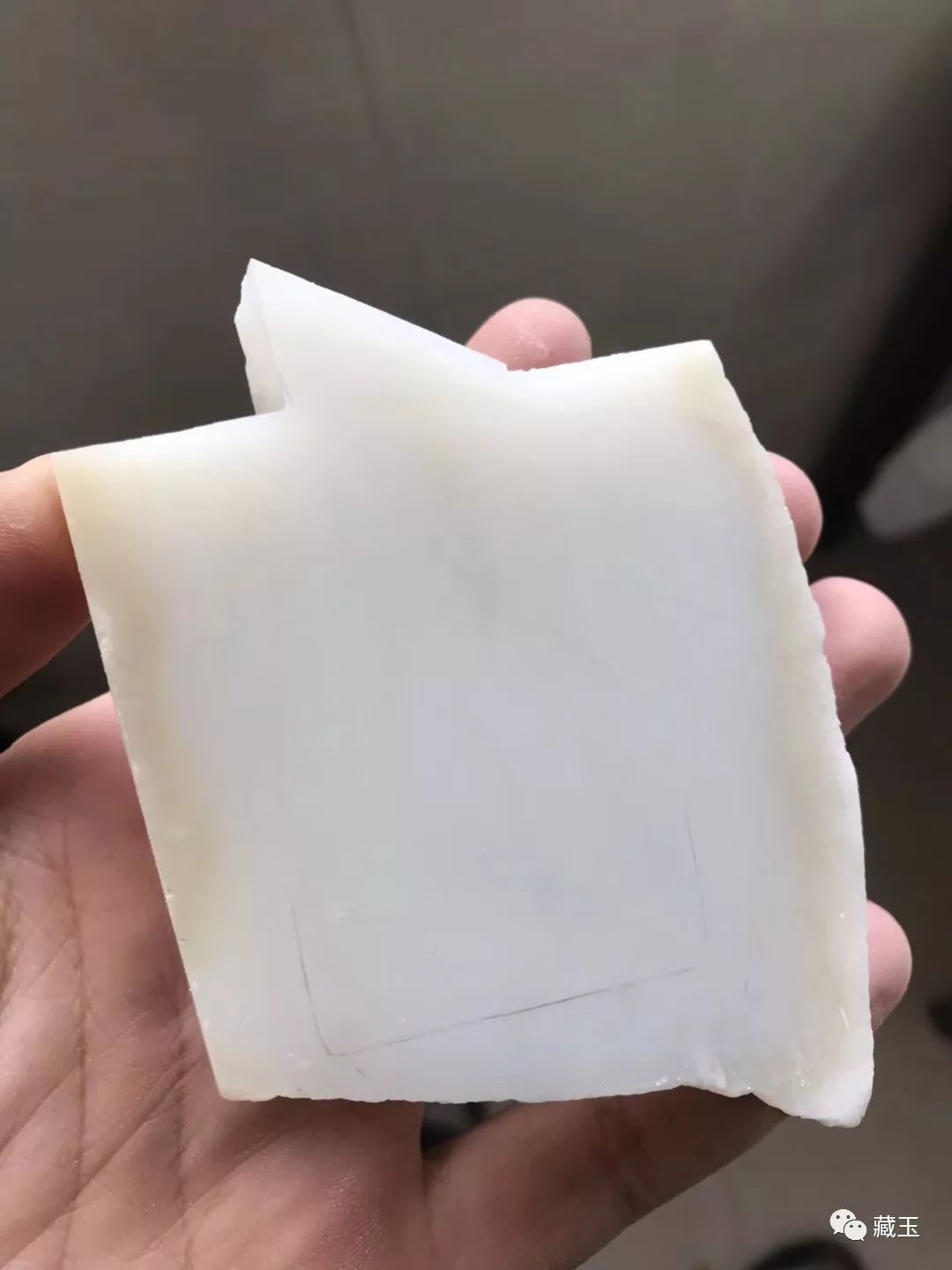 新疆和田玉山料和青海山料哪个好,和田玉山料最好的是什么