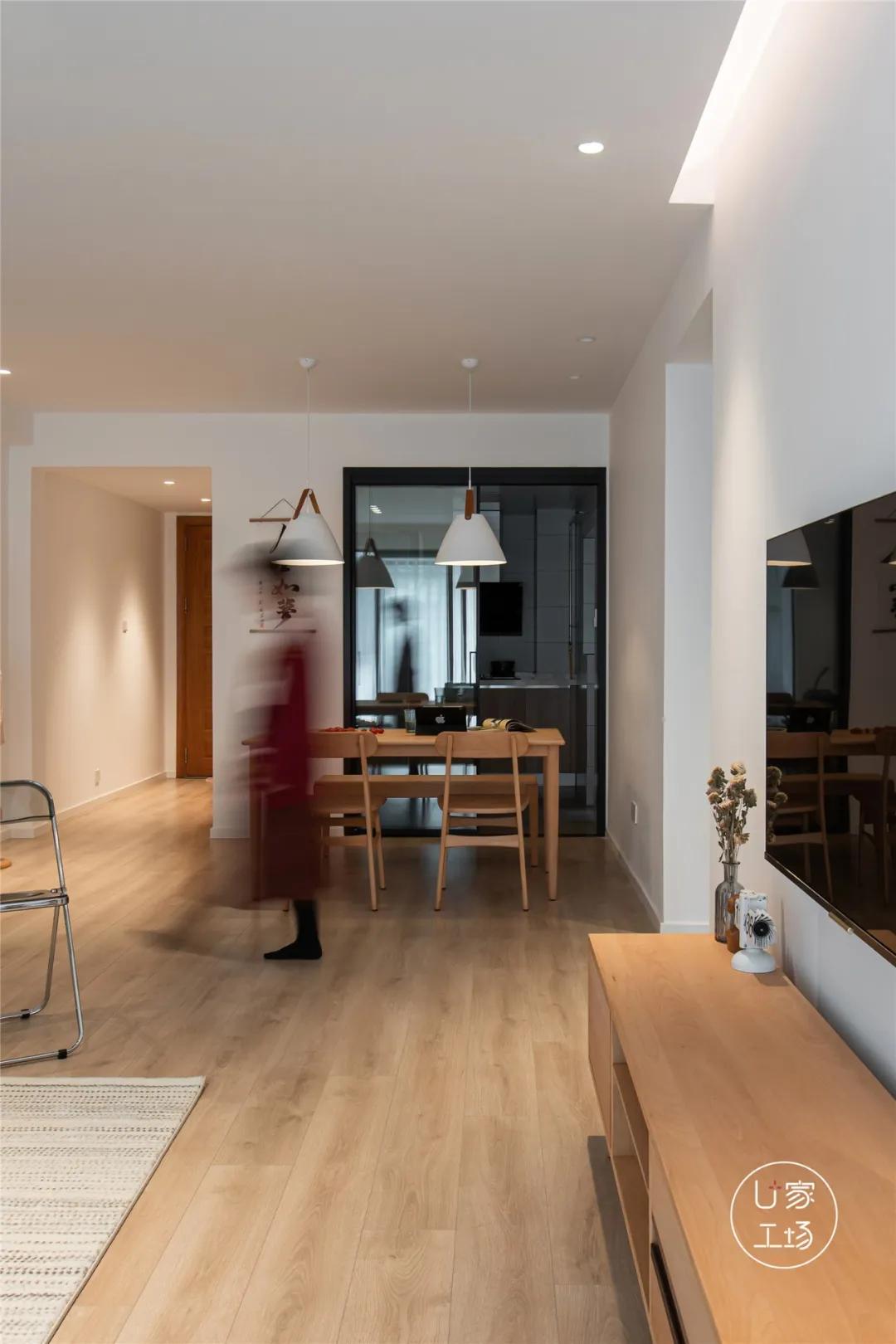 89㎡出租屋“变身”日式极简美宅,无主灯+藤编原木,玩出新花样