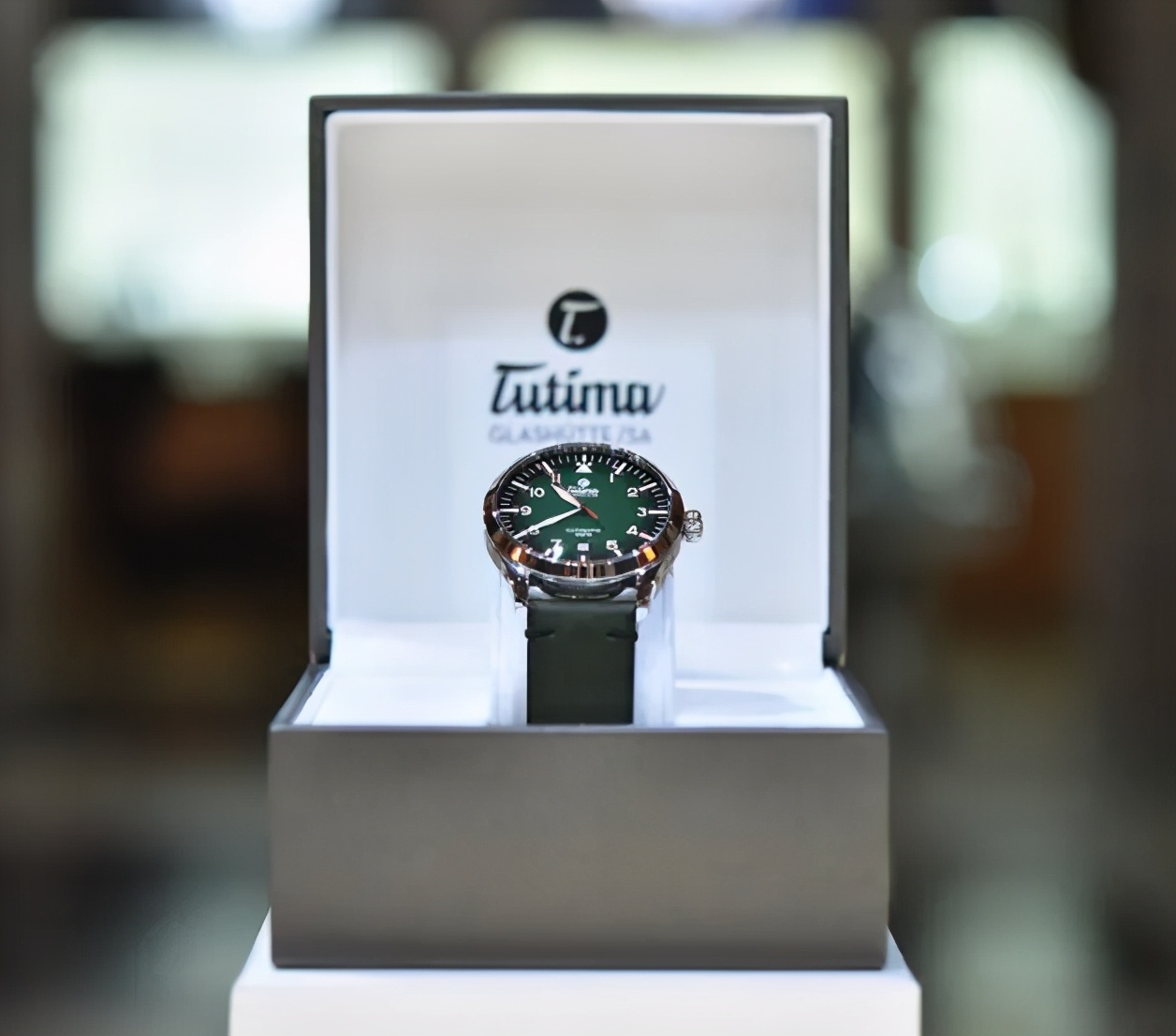 浪琴好还是万国表好,浪琴的手表好还是万国的好