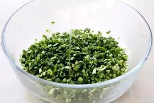 不用和面不用擀面烙韭菜盒子,不用揉面韭菜盒子的家常做法