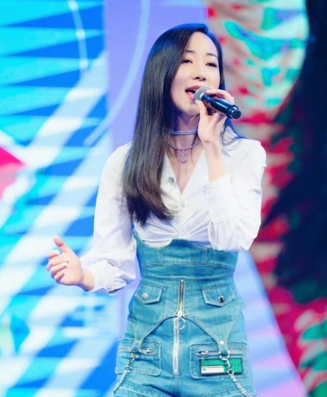 韩雪最新穿衣打扮,韩雪又翻车