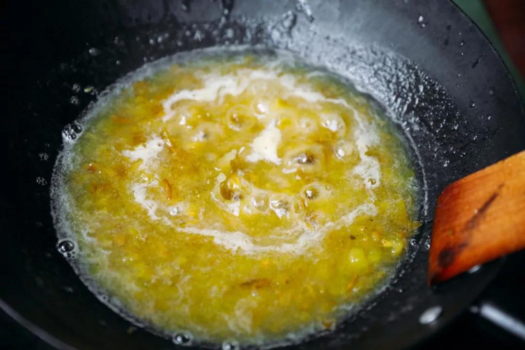 青梅的做法酸甜视频,爽脆青梅的做法