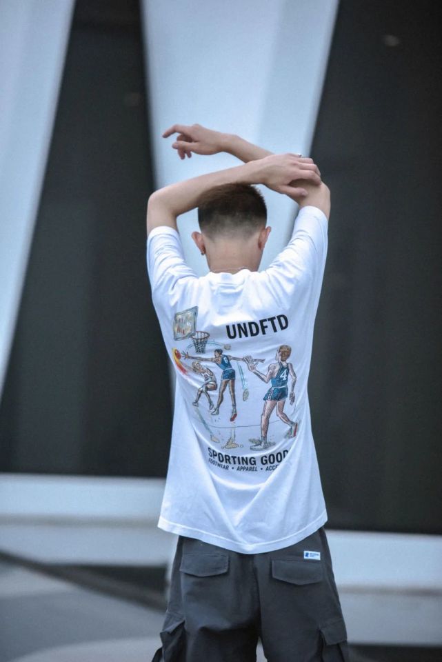 秘！陈冠希和神秘大佬一起拍的Vlog视频，深扒一下，手慢无