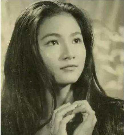 郑佩佩自曝婚姻,郑佩佩皈依佛门