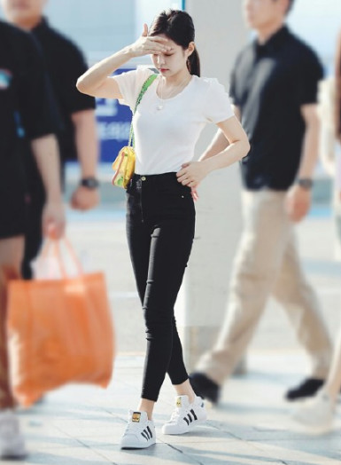 韩国衣品好的女明星jennie,jennie韩系穿搭