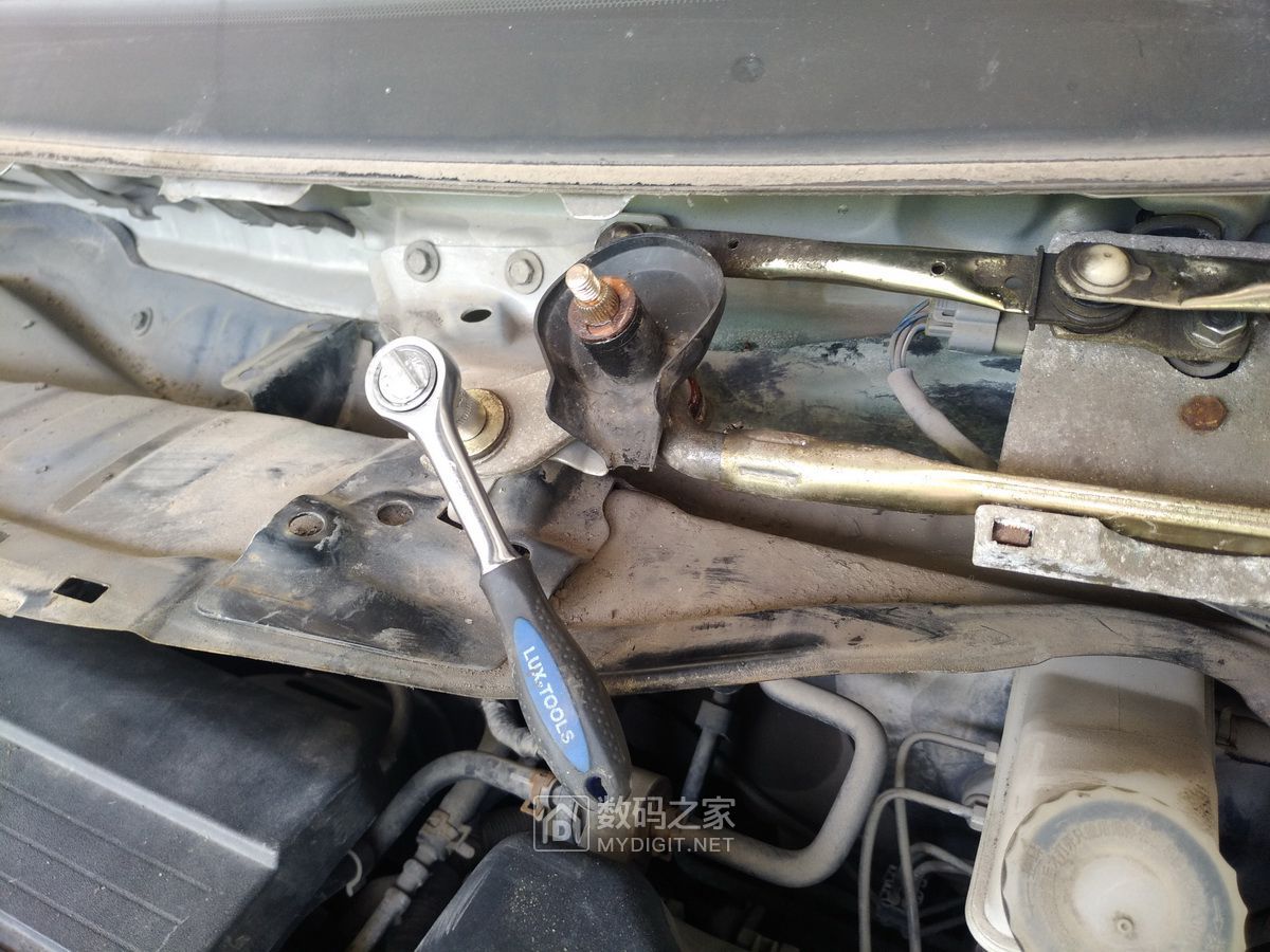 长城c30雨刮器维修视频,长城c30雨刷连杆怎么修
