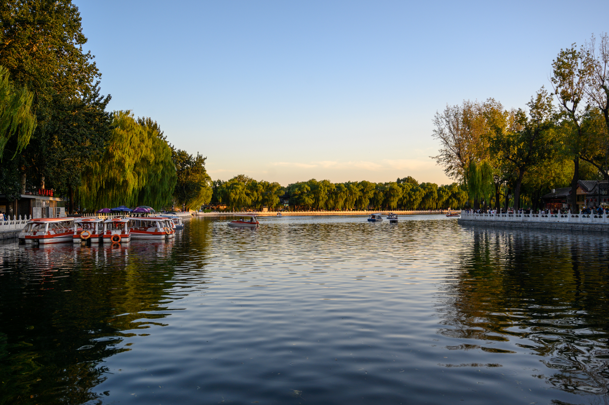什刹海北方的水乡,什刹海的景区景点