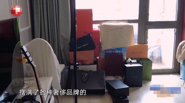 无业女冒充空姐骗钱买房完整版,无业女冒充空姐骗钱买房开豪车