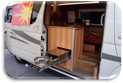 10万级别房车洛阳房车展全系展示,房车展40万的重卡房车