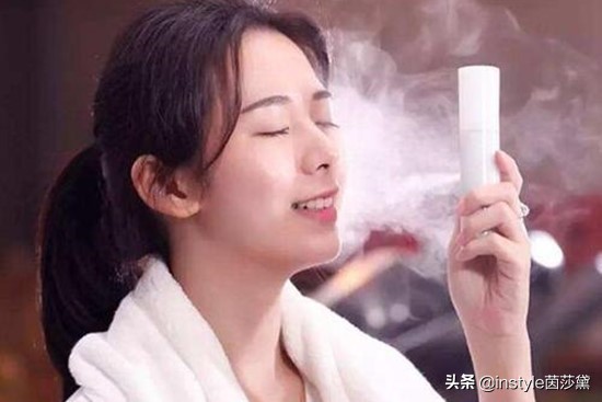 雅漾喷雾为什么越用越干,补水喷雾用久了得白肺吗