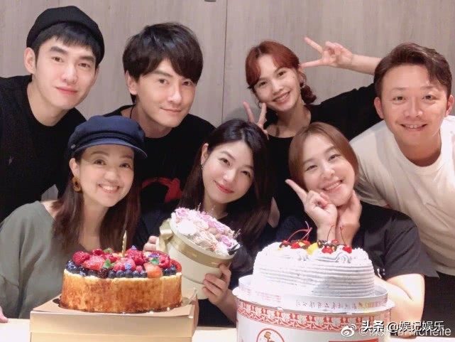 陈晓陈妍希夫妇发糖,陈妍希和陈晓甜蜜互夸秀恩爱