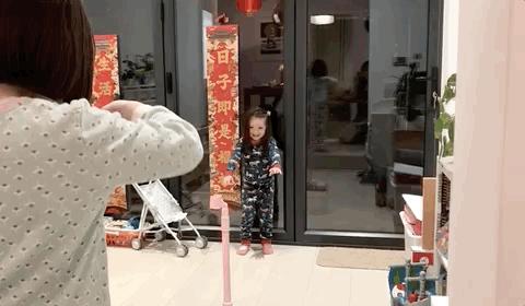 适合宅家里玩的亲子游戏,宅在家的幼儿与家长的亲子游戏